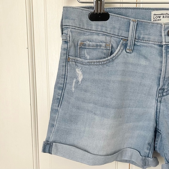 Abercrombie and Fitch Low Rise Distressed Shorts Size 4 27 - Picture 3 of 10
